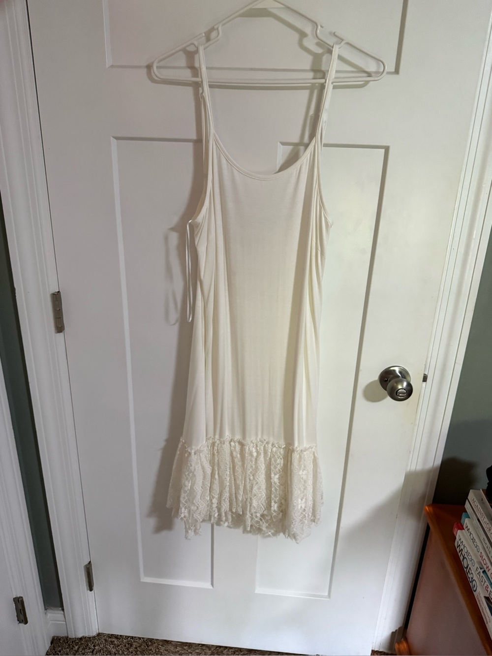 ODDY Cream Lace-Trim Slip Top